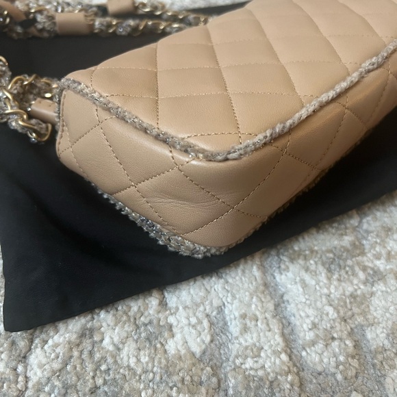 Authentic Chanel Tweedy Flap East-West Style Bag - Picture 8 of 16
